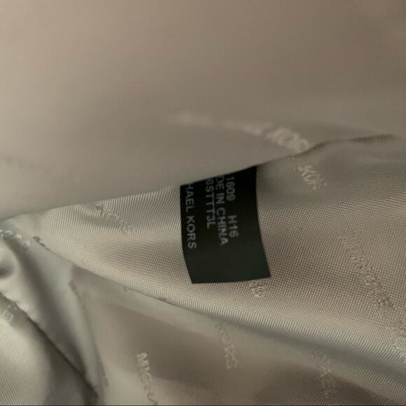 Michael Kors Jet Set Large Zip Top Travel Tote Light Grey - Minimalist Commute - Picture 16 of 16